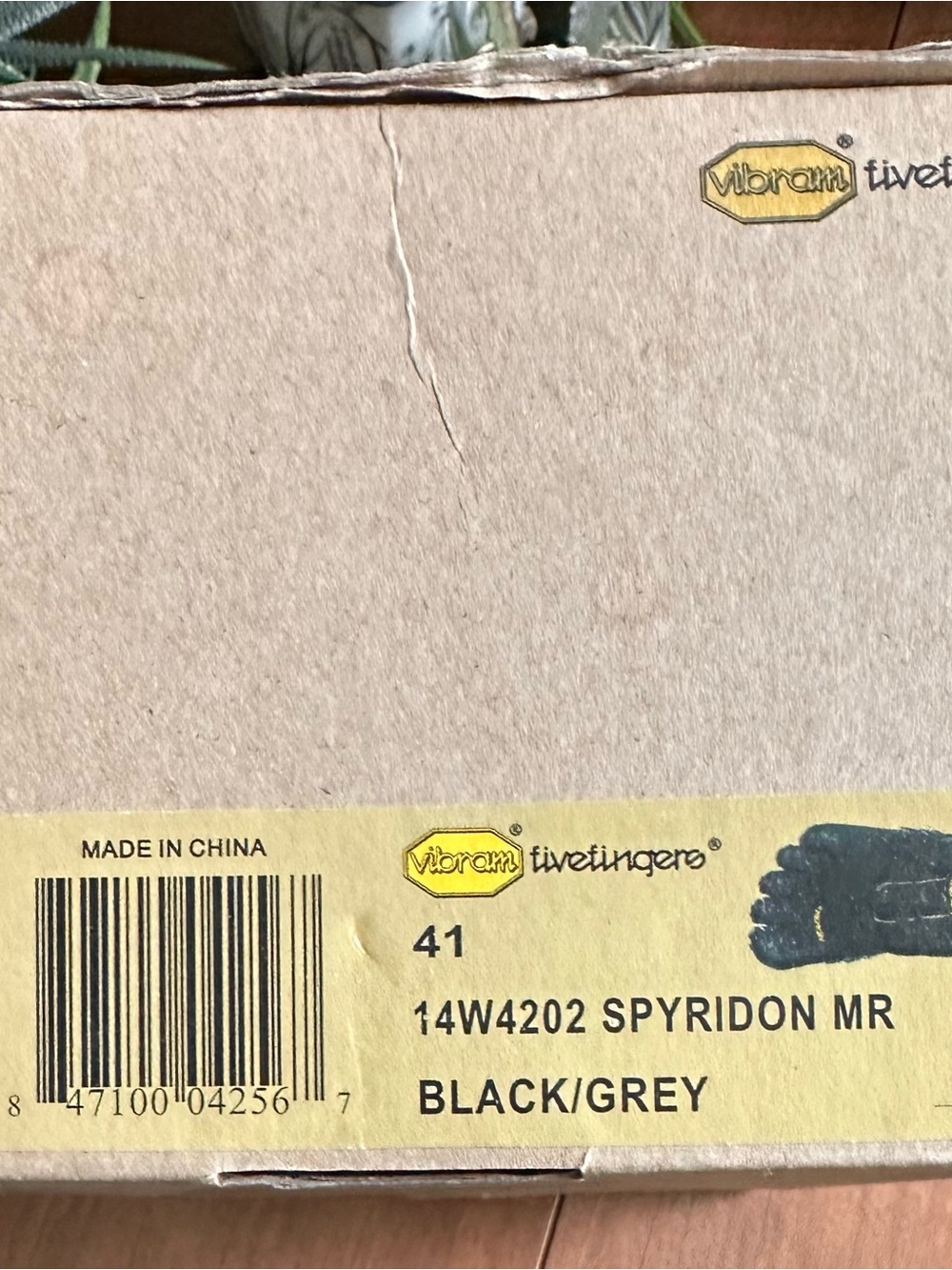 Vibram FiveFingers Spyridon MR Black/Grey Box Label